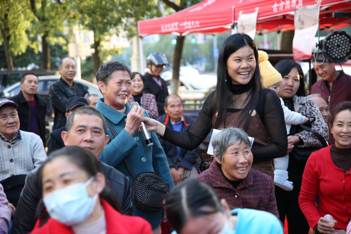“传国药精粹，承人间温暖”——寻找中医药传承人大型公益活动湖南第四站完美谢幕