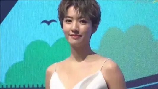 她被誉为“TVB发电机”，曾被开价200万一晚，入行7年传15段绯闻