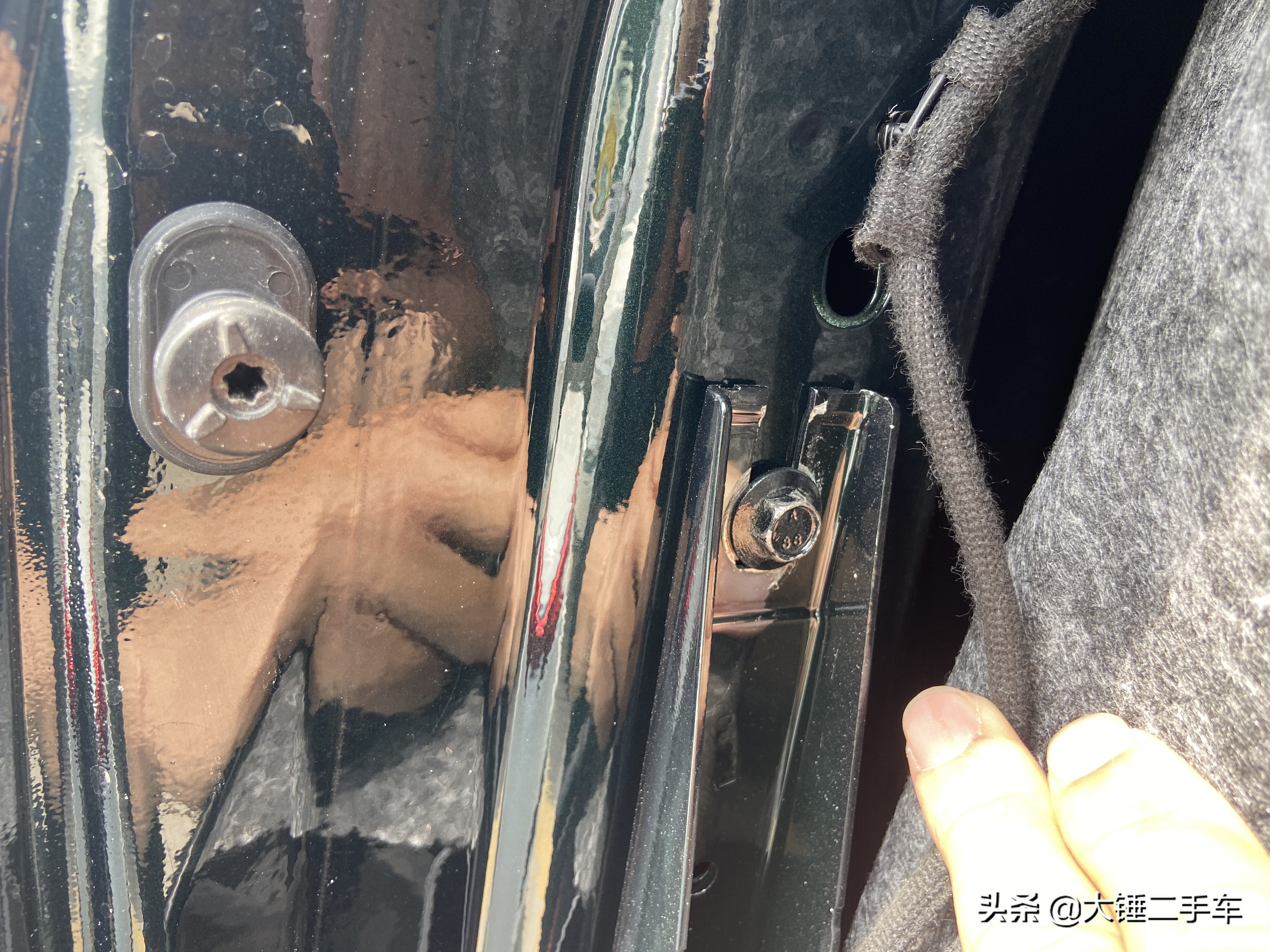 买二手车想捡漏吗？这辆奔驰C260便宜4万也不能买