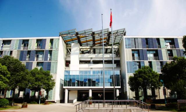 上海的王牌初中，我只服这些学校！12所顶级初中，四校的生源基地