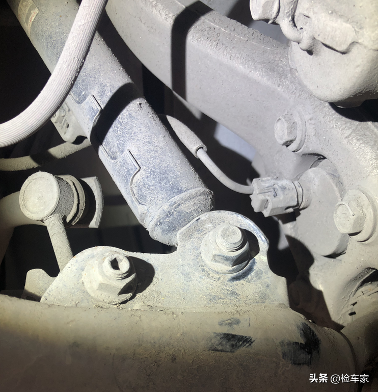 行将腐朽，08年的丰田皇冠要价15万，00后：大叔的世界不懂