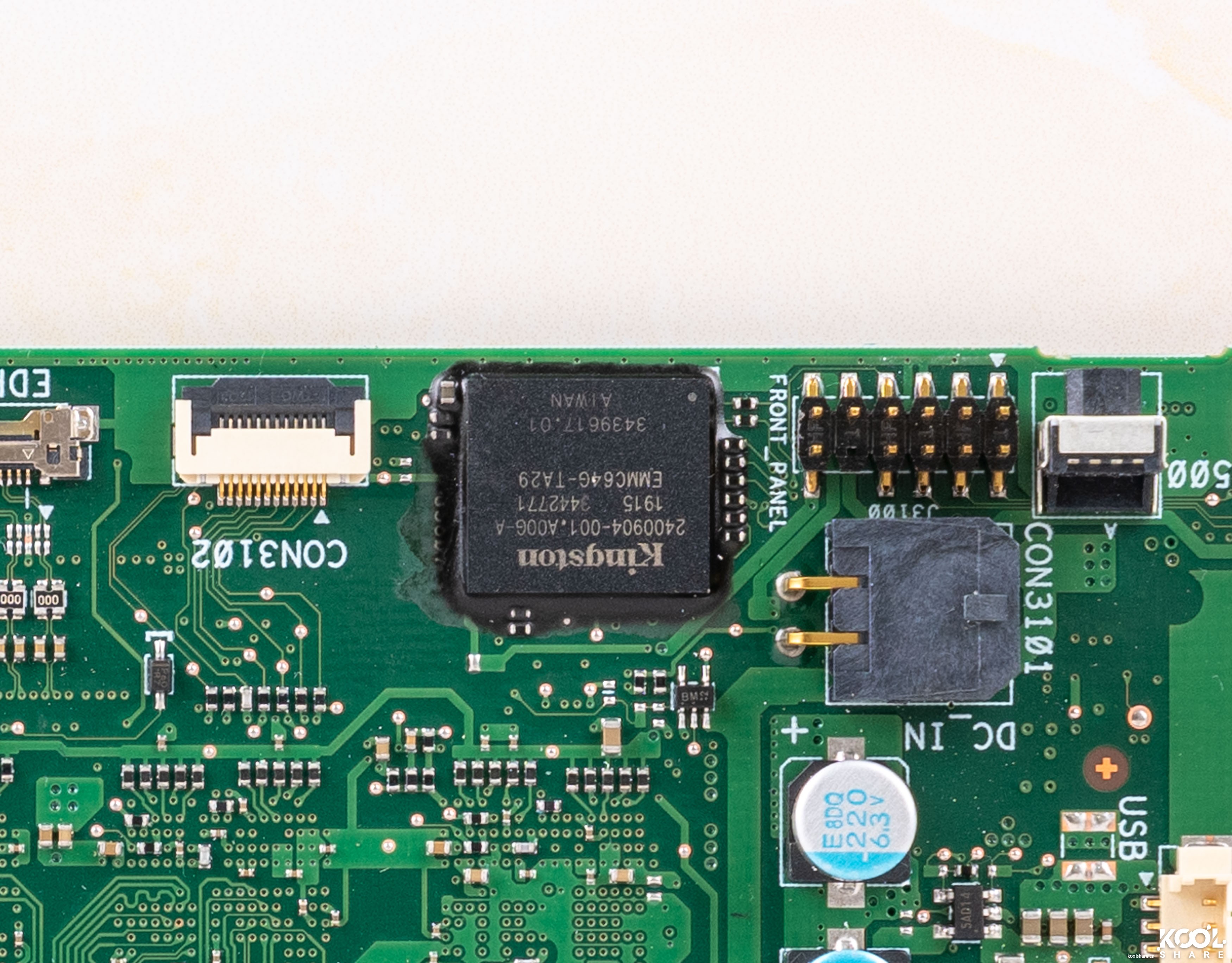 Intel NUC8CHK Chaco Canyon 开箱拆解评测