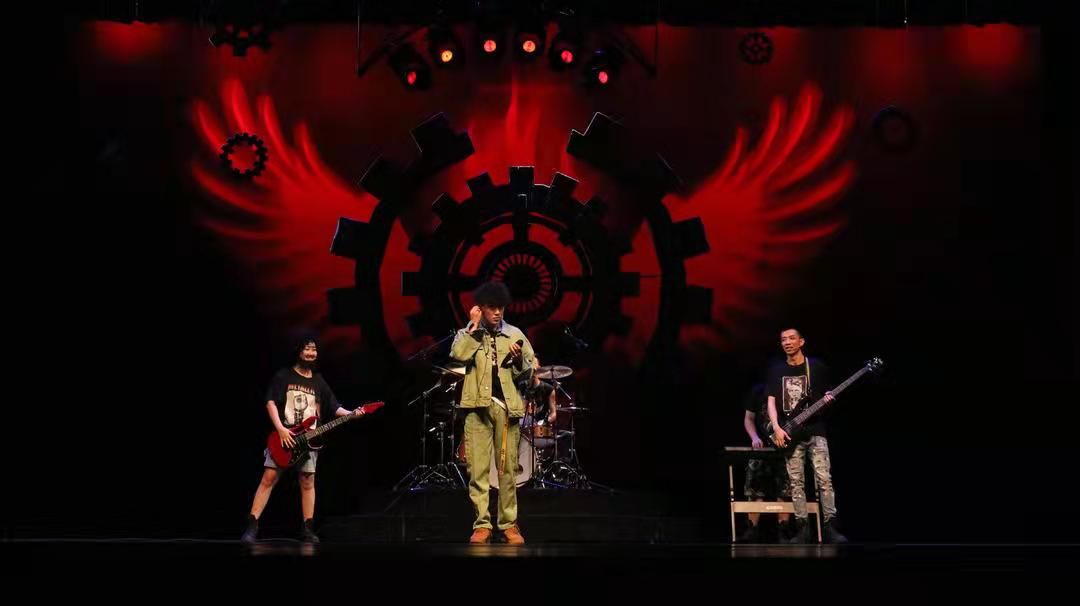 一场话剧附赠一场演唱会 开心麻花《牢友记》本周来渝