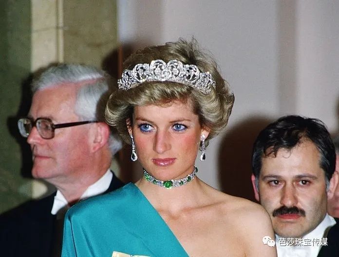 《三十而已》中卖了百万的珠宝真的是高订吗？看看真正的高订珠宝什么样