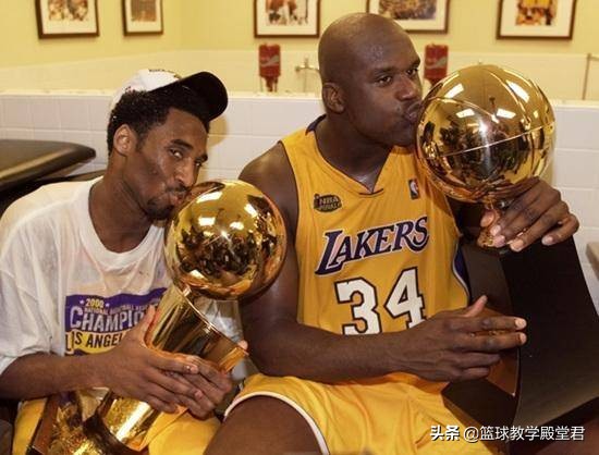 nba中有哪些双人组合(NBA历史15大双人组合：五冠组合垫底，詹韦、水花排名均有争议)