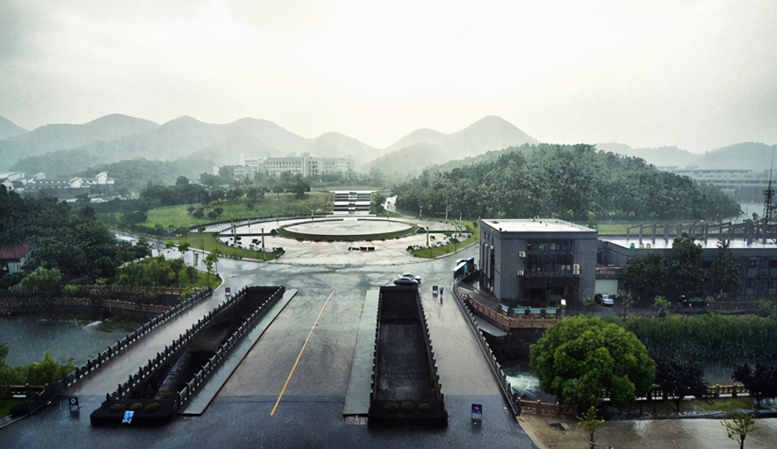 热门本科公立大学，浙江科技学院美术艺考生多少分能被录取？