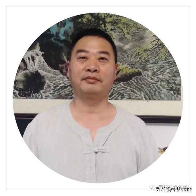 四川香格里拉彩墨画研究院研究员、国粹艺术名家陈鹤龄
