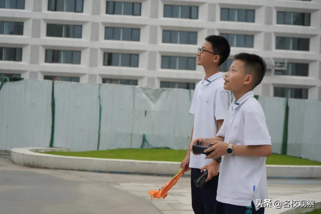 北京航空航天大学副教授秦曾昌博士在成都天立学校，开讲