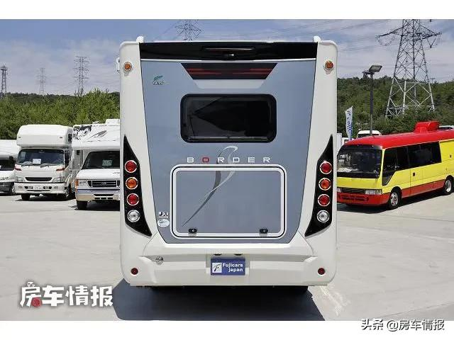丰田中巴房车，4.0L柴油动力足，大空间像家一样三代同堂也住得下