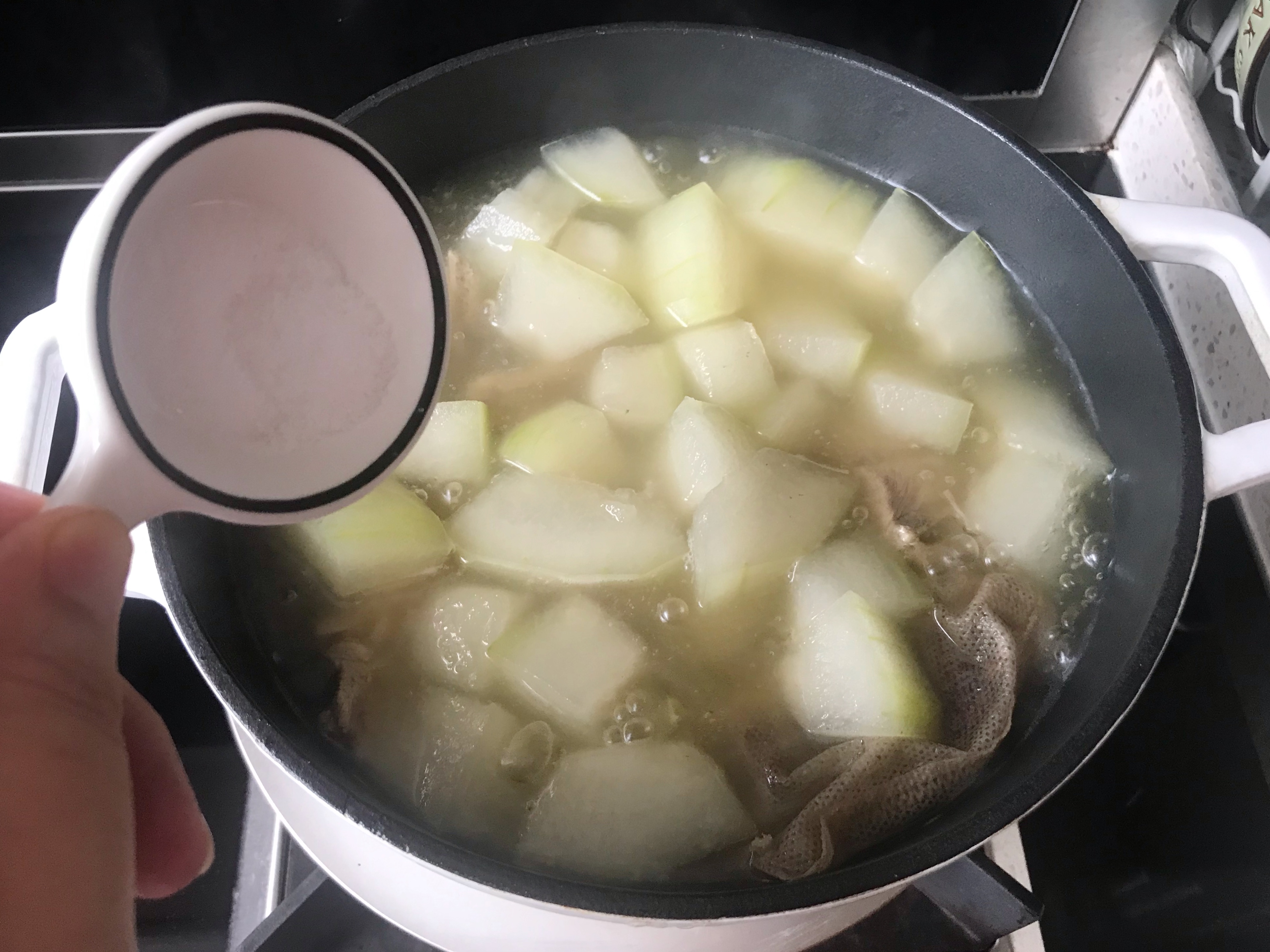 冬瓜燉排骨,冬瓜燉排骨怎么做好吃 簡單做法