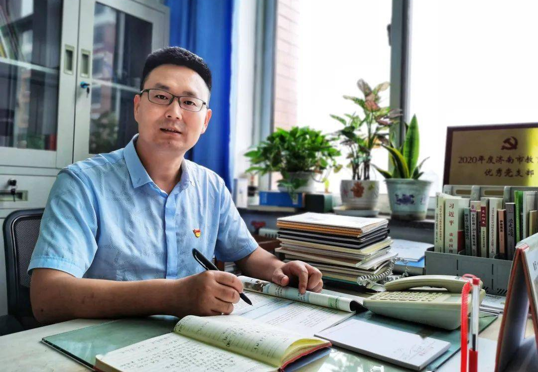 硕士研究生毕业，去“职校”当个老师，其实也挺爽的