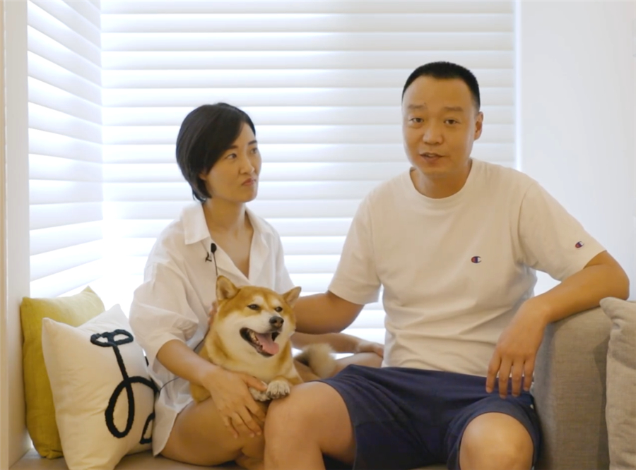 北京丁克夫妻翻新72㎡老房，不做茶几电视柜，打造两人三狗温馨居
