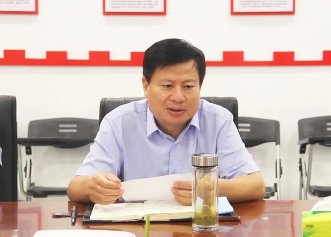 全面夯实企业防疫物资生产保障基础,8月17日,郏县县长李红民来到圣光