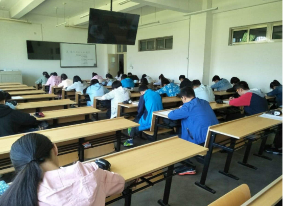 大学期间没拿到四六级证书，还能考研吗？不同高校规定千差万别