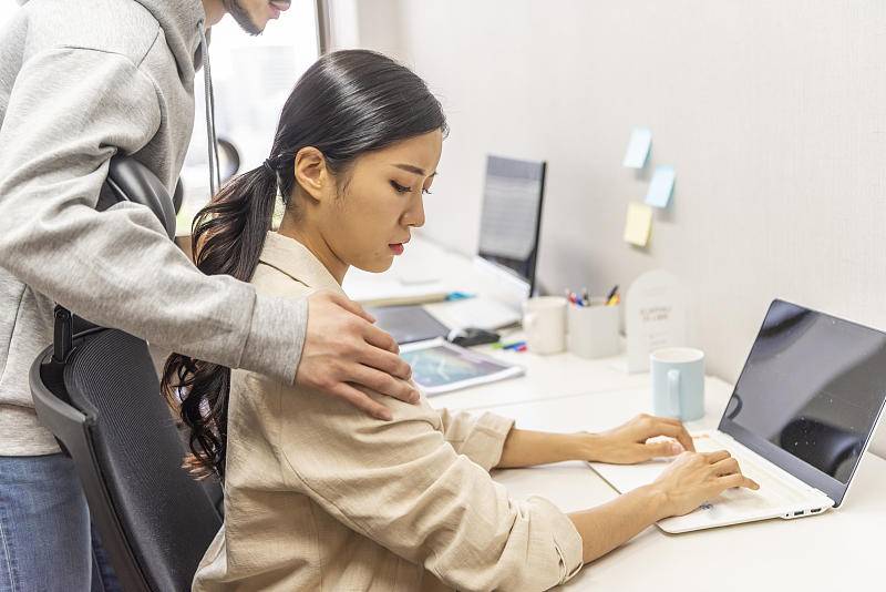 “研究村”里的牺牲品：这个国家不欢迎理科女