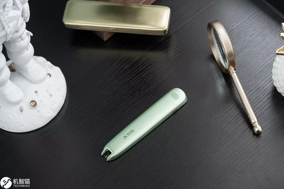 讯飞翻译笔S11体验：专业且高效