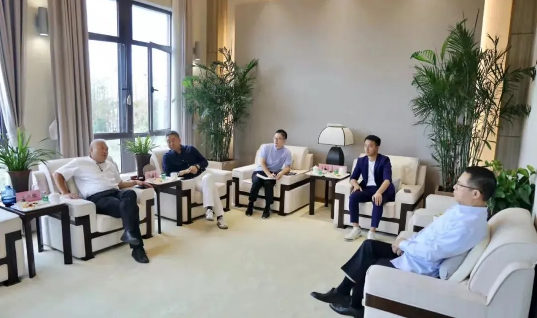 我校党委书记、理事长王北铰一行赴上海新纪元教育集团考察交流