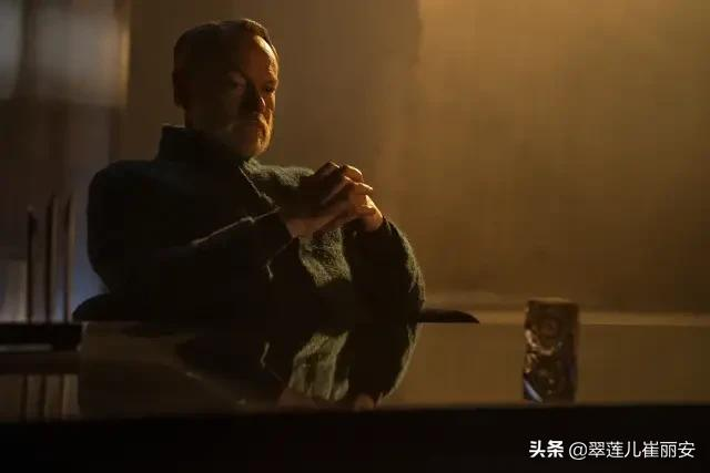 我有点生气了!关于各种大号上对于美剧《基地》的差评,过分了