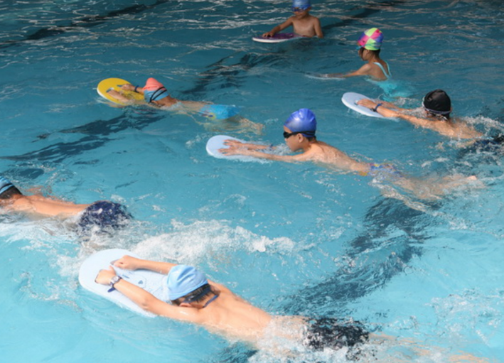 培训机构被叫停，新东方成第1个转型成功的机构，新增课程吸引人