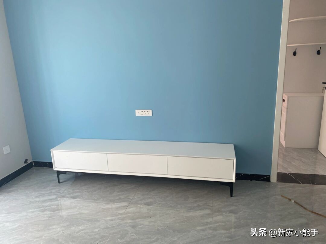 新房終于布置家具，效果很滿意，尤其是全屋定制的柜子，美觀實(shí)用