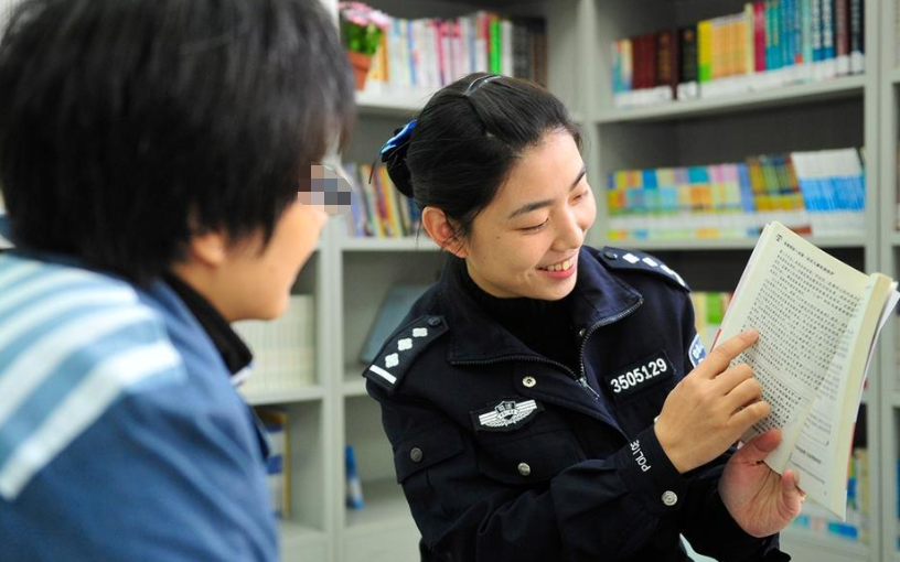 狱警年薪20万起，薪资待遇比普通公务员好，专科生也能报名