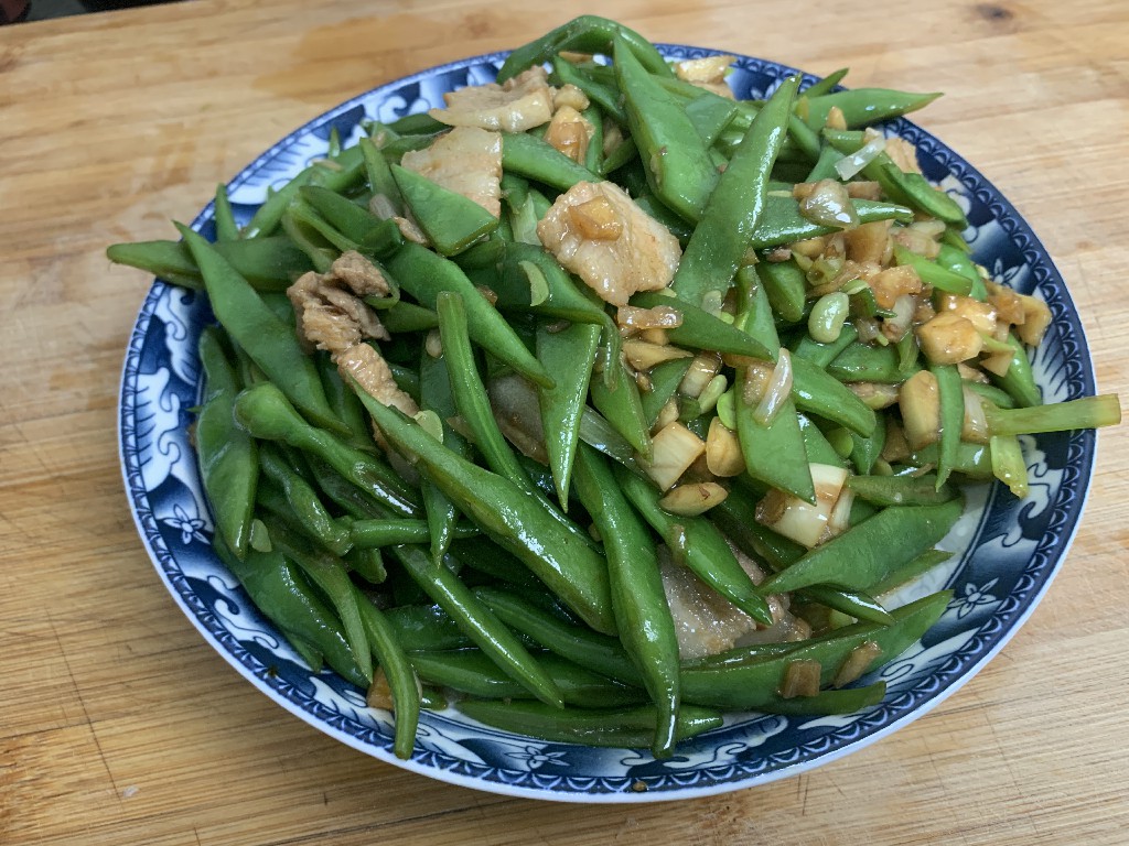 如何判断豆角是否熟透：家常炒豆角的成熟度识别技巧