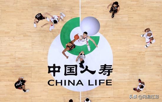 cba为什么没有nba的地板(CBA地板为何看起来那么low？其中玄机你肯定不知道)