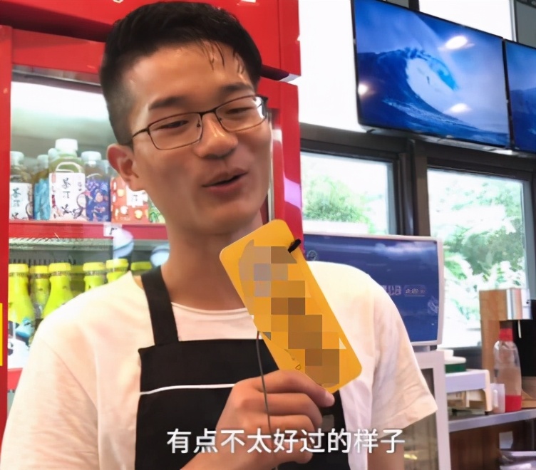 大学食堂“超难”无线网密码走红，学霸1分钟连上，你知道答案吗