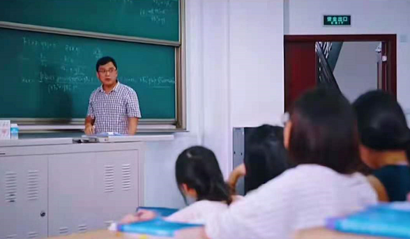 上海这所“豪横”211，分数线比985还要高，四大会计事务所争着抢