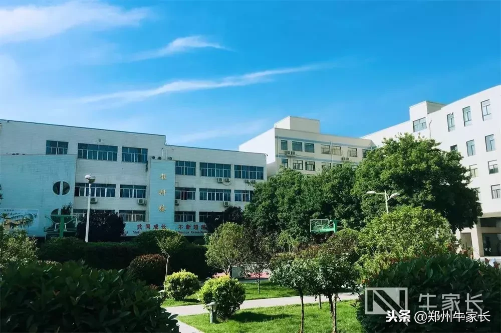 以天明班为名片、录取分数线连年增长，郑州四中了解一下？