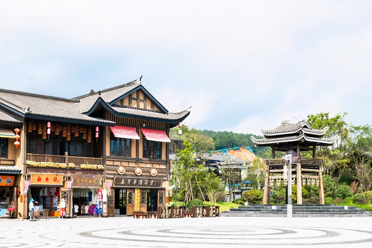 贵州丹寨—隐于大山深处的旅行天堂,人少景美,民族风情浓厚