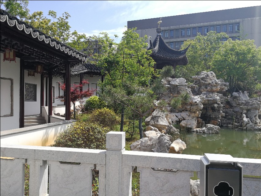 这里不仅有大树、高楼，更有大师——带你参观南京大学仙林校区