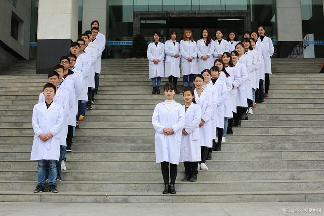 如果想学医，应该怎么选择院校及专业？把握这6个方面就够了