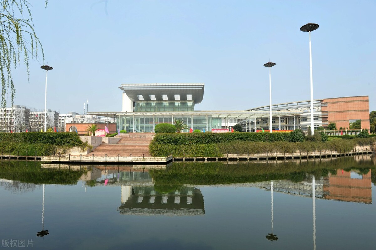 考不上这三所保底的本科学院，美术艺考生基本上与本科大学无缘