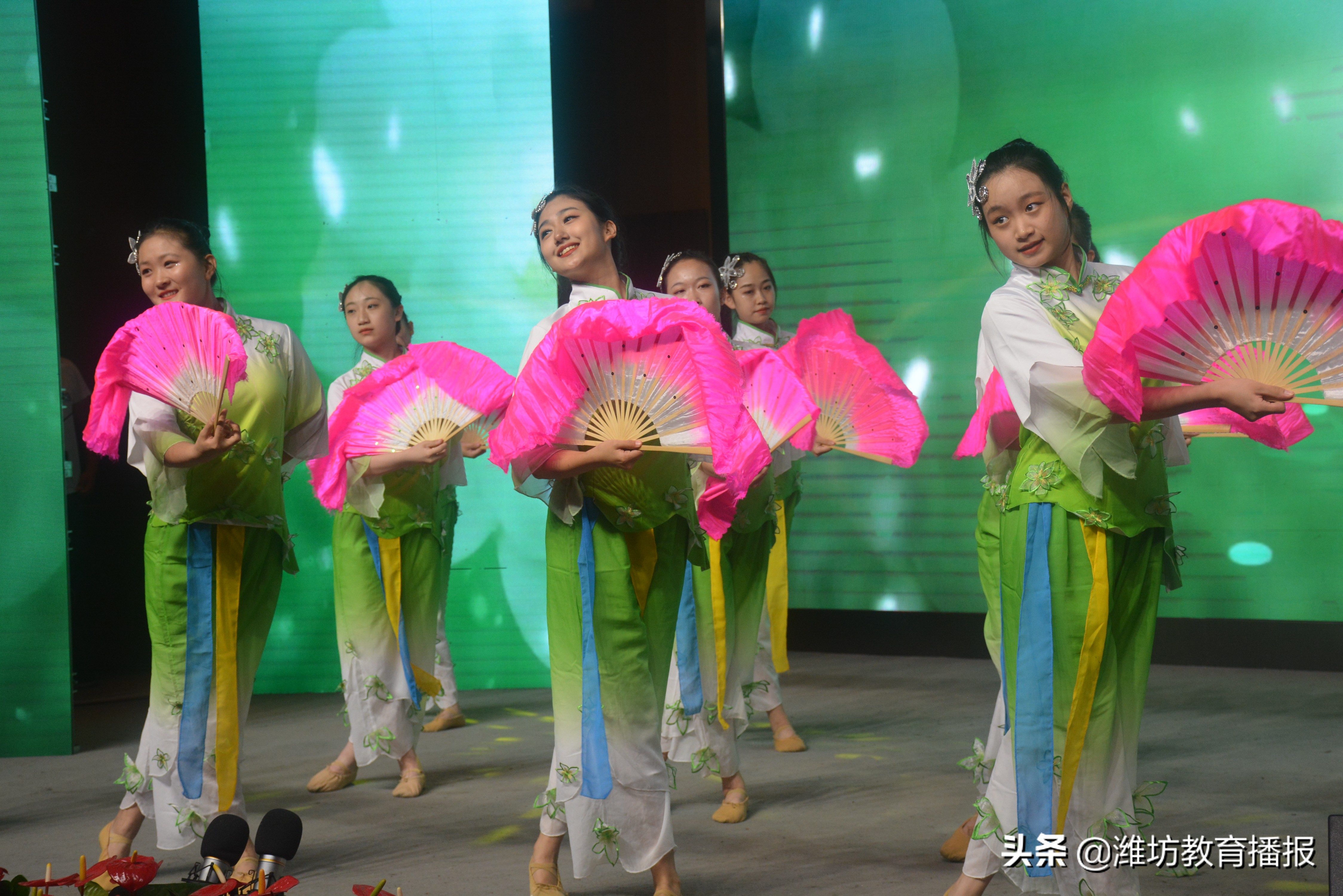 六年育桃李，书写新纪元——潍坊新纪元学校举行第十一届桃李节