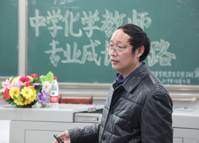 八省联考第一年，已经有老师考虑转行，“生存危机”就在眼前