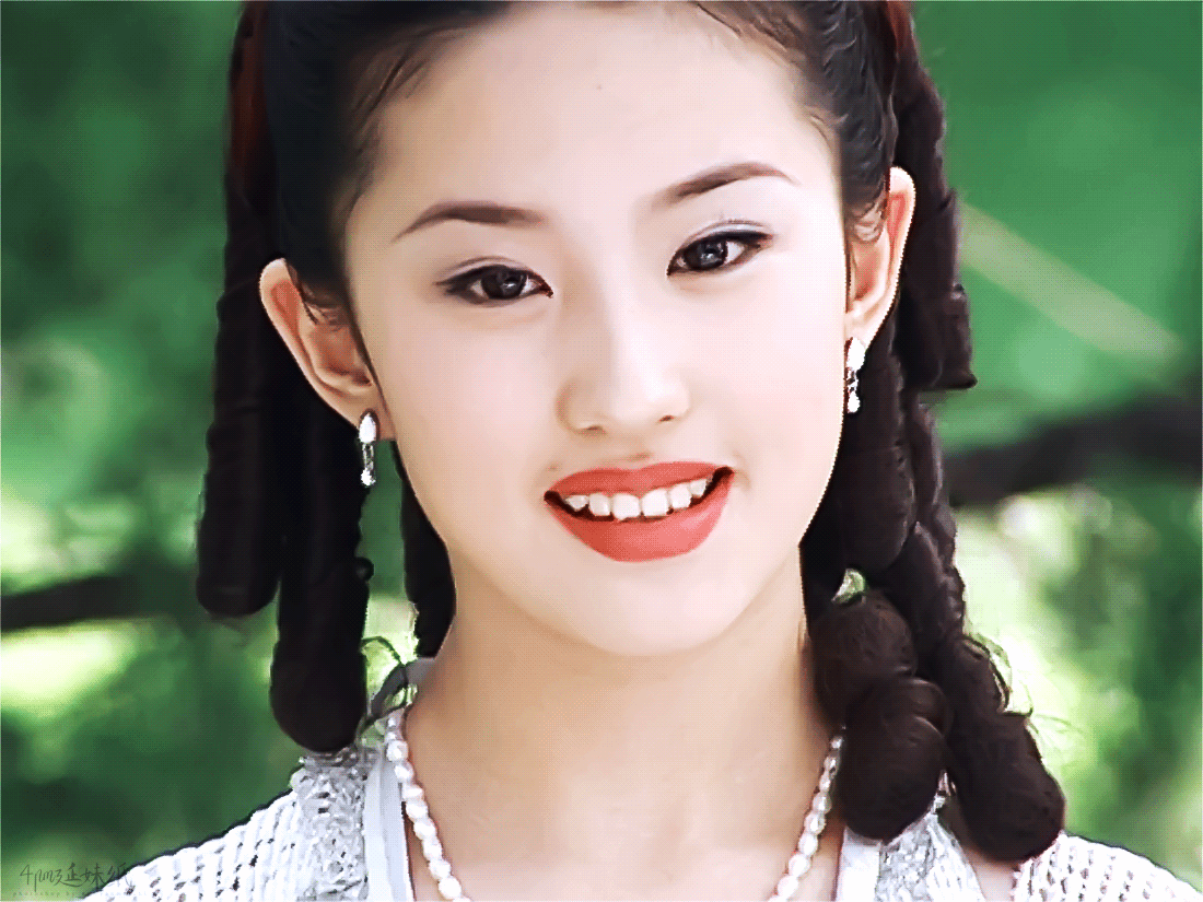 《第一炉香》：女学生葛薇龙为什么自甘堕落，沦落成高级交际花？