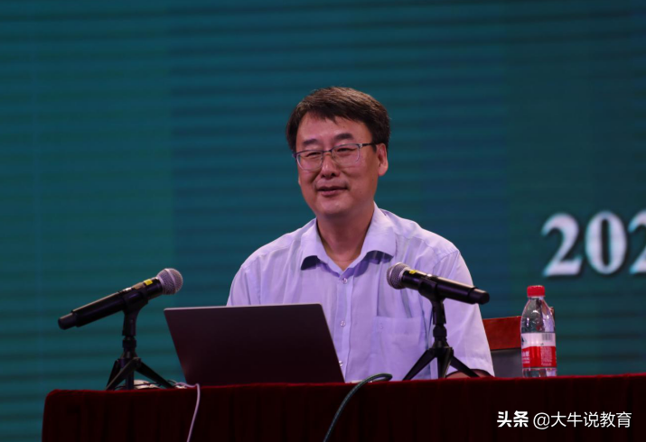 惊人的尖毛草定律：重庆“一中与清华”一场静悄悄的革命来袭