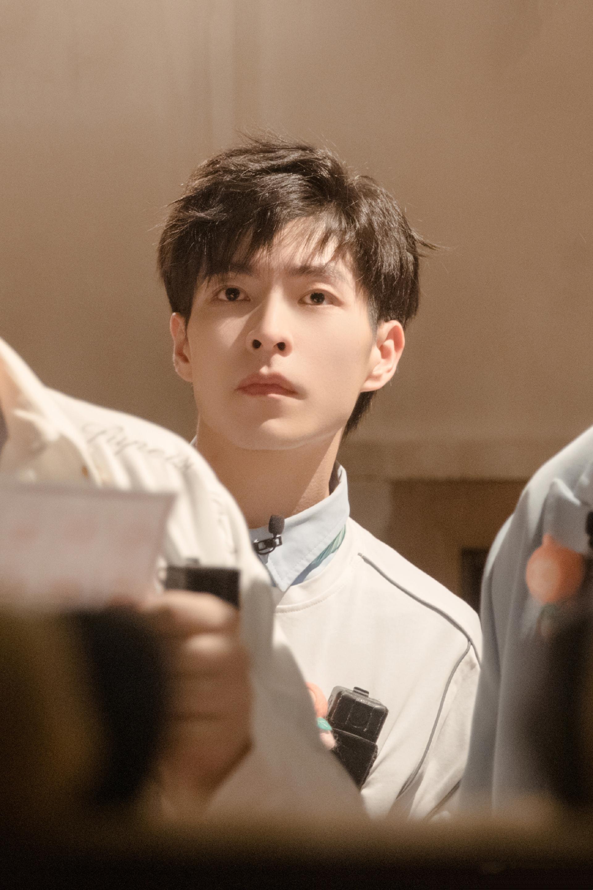 参加的节目均在8分以上，人气不输爱豆：这帮素人有何魅力？