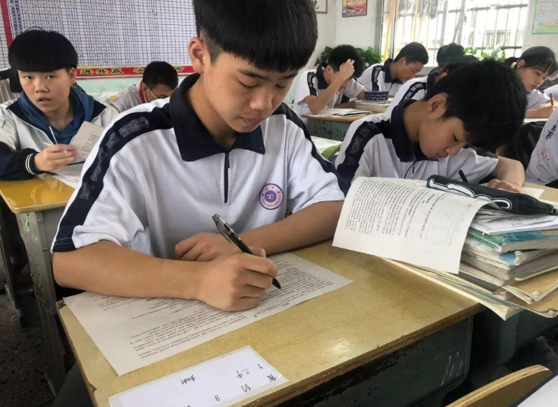 中考迎来“新调整”，2022年或将全面实施，家长表示难以接受