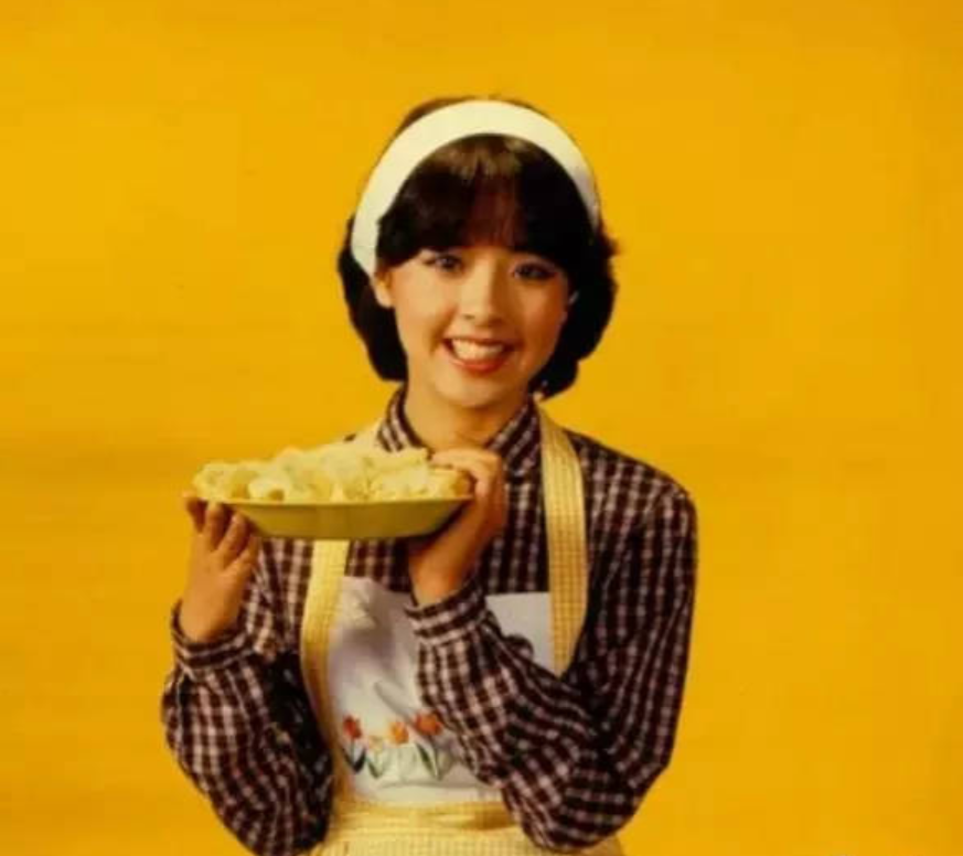 韩国“不老女神”徐贞姬：62岁似26，离婚后6000万招男友