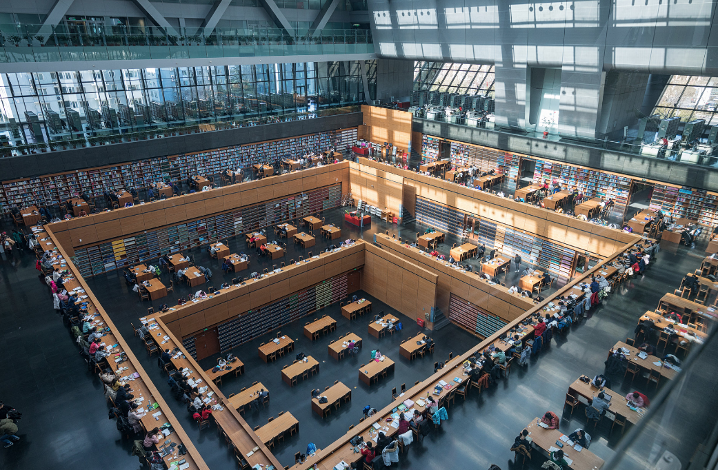 “吃饭大学”走红网络，连学霸都羡慕的学校，学生：是我不敢想的