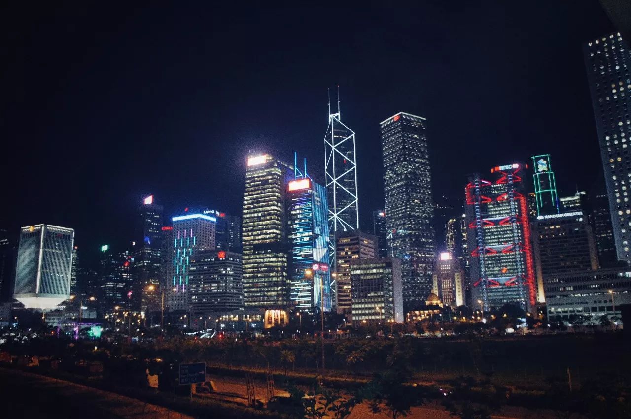 18个打卡拍照圣地，带你领略一个繁华又小众的香港