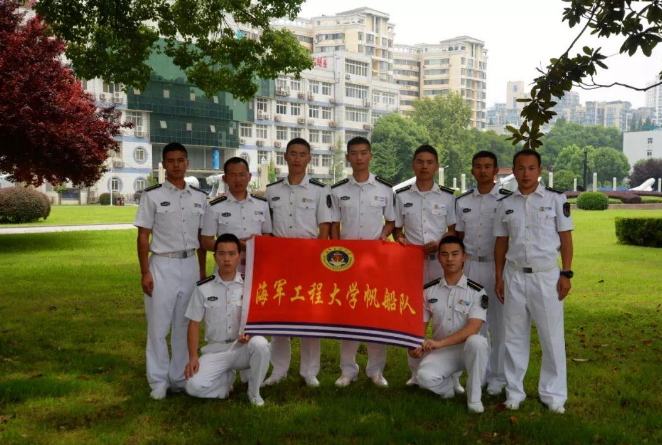 6所军校，500分左右就能考上，毕业之后还能拿到铁饭碗