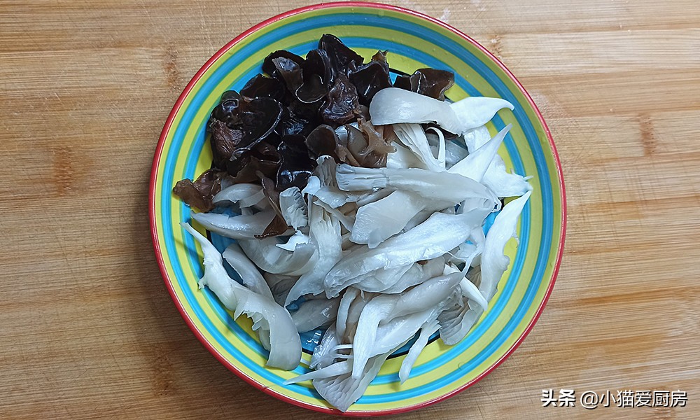 东北溜豆腐的做法大全（10分钟教你做出东北溜豆腐）