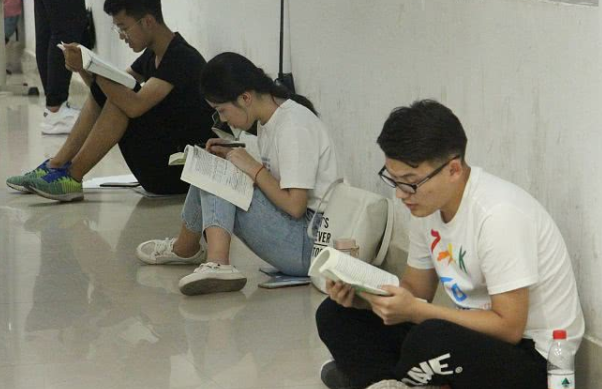 大学考试和高中考试差别不小，期末满分也可能会挂科，新生要知晓