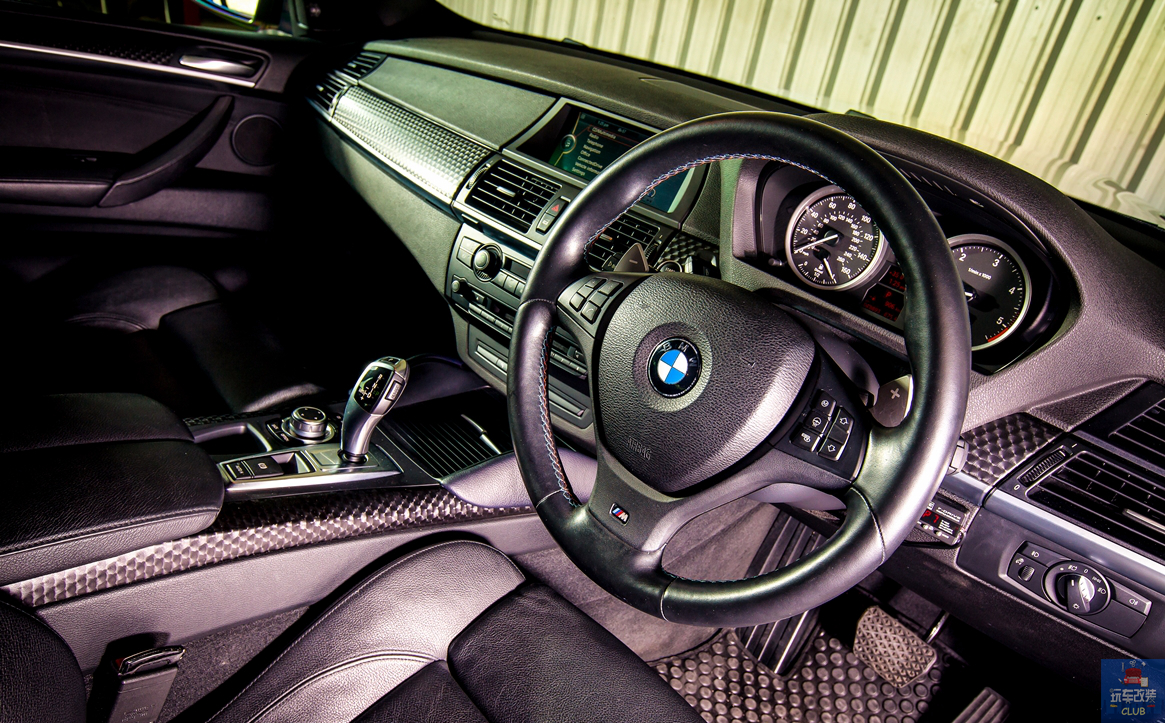 “放弃平庸”的宝马X6，改装真正的“高性能”姿态