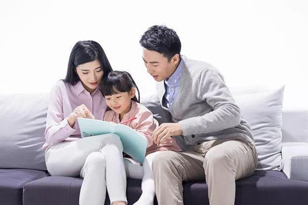 查理九世：因故事情节高居榜首，被举报后遭下架，背后是谁的责任