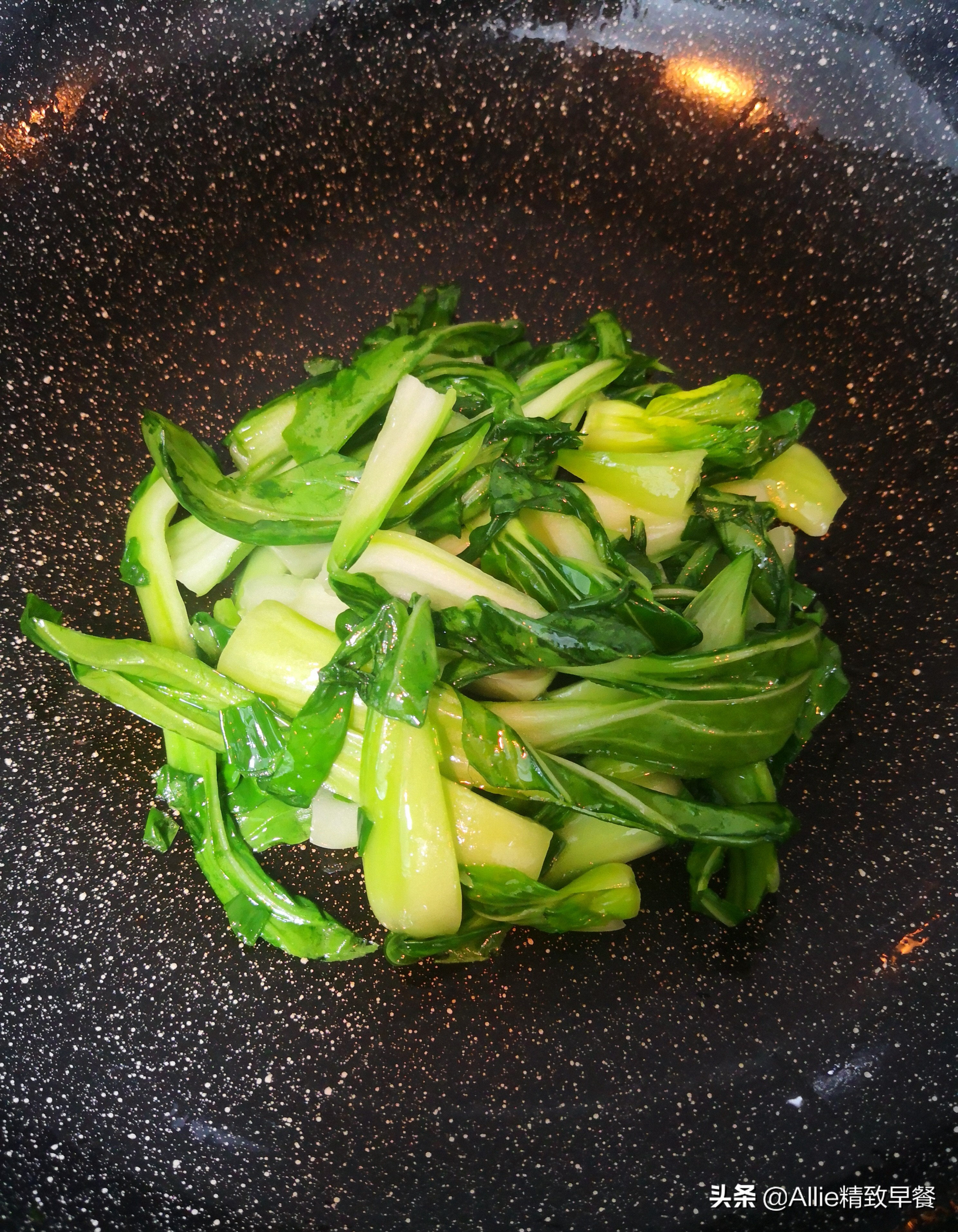 家常炒拉面有技巧，這樣做比面館都好吃還不油膩，食材多，真營養