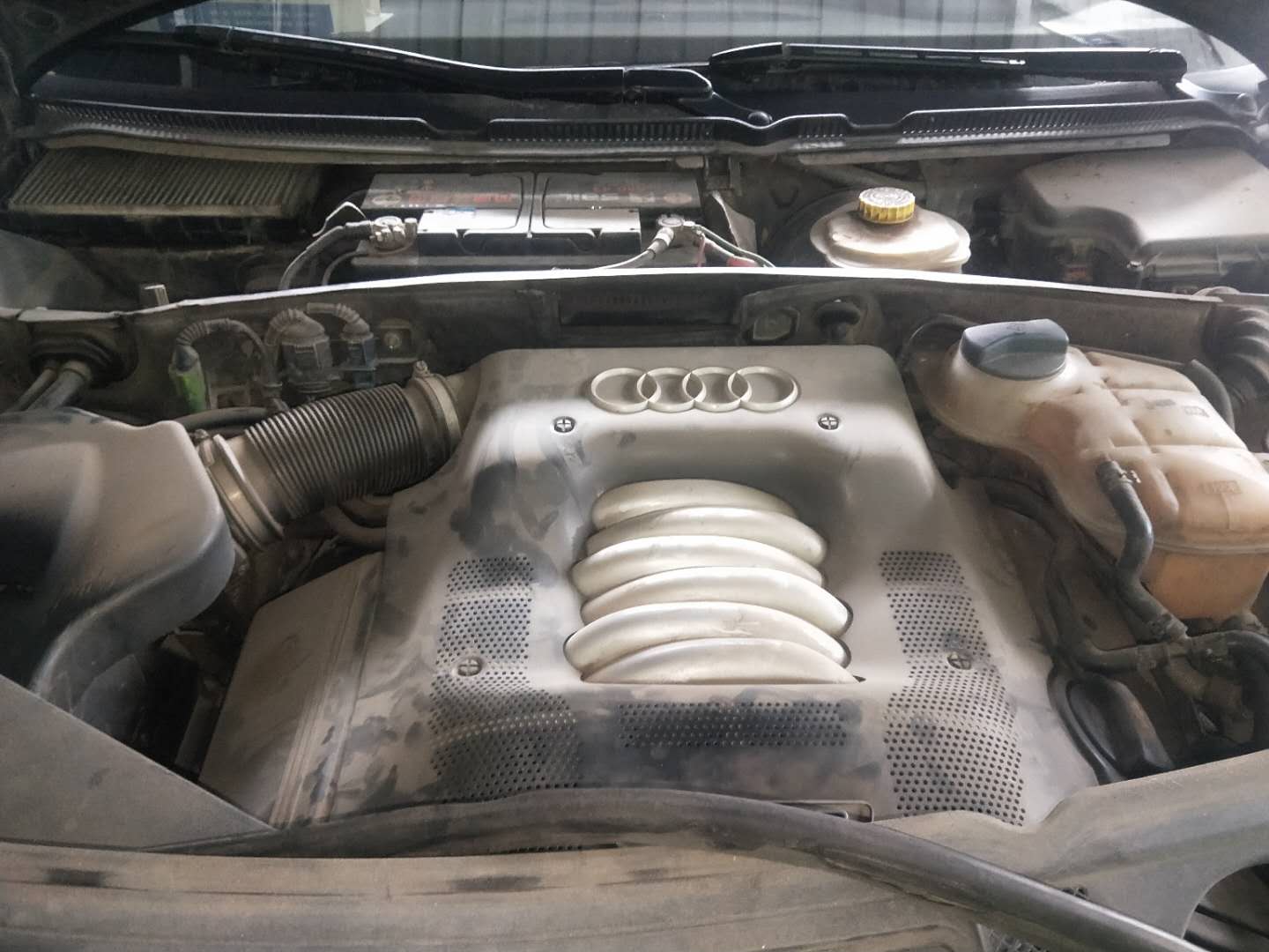 奥迪2.5L V6发动机技术解析与性能表现